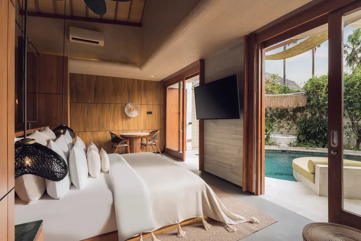 Grand Royal Smart 1 Bedroom Villa with Private Pool & Jacuzzi