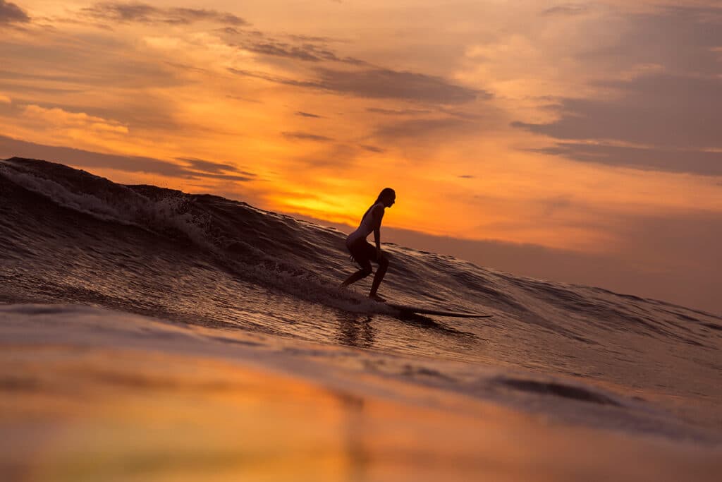 surfing canggu