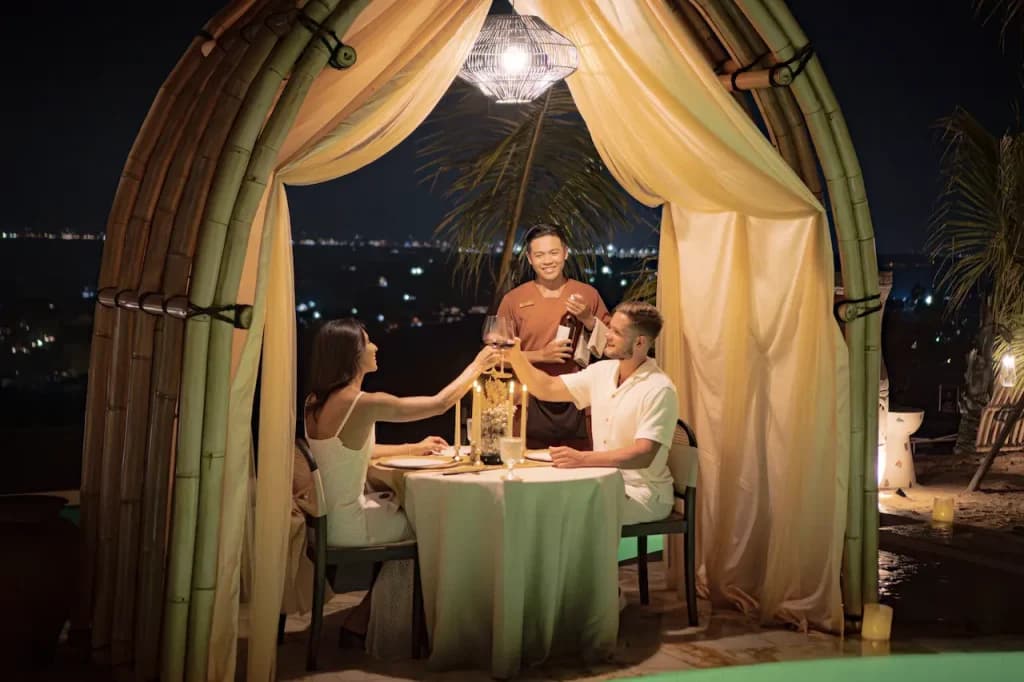 romantic things in uluwatu