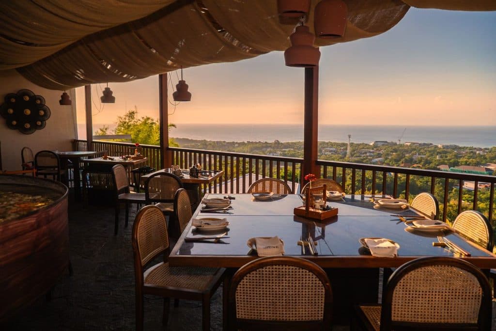 sunset dinner spot in bali