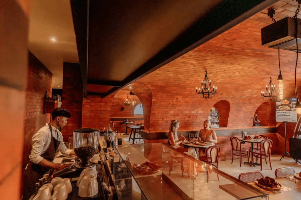 Location and Dinner Timing at Cantina Classe Canggu